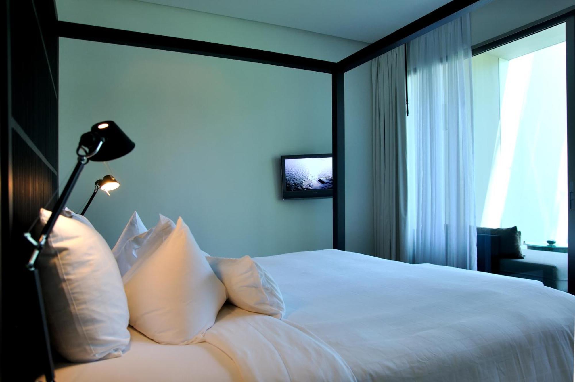 Twinpalms Surin Beach  Room photo